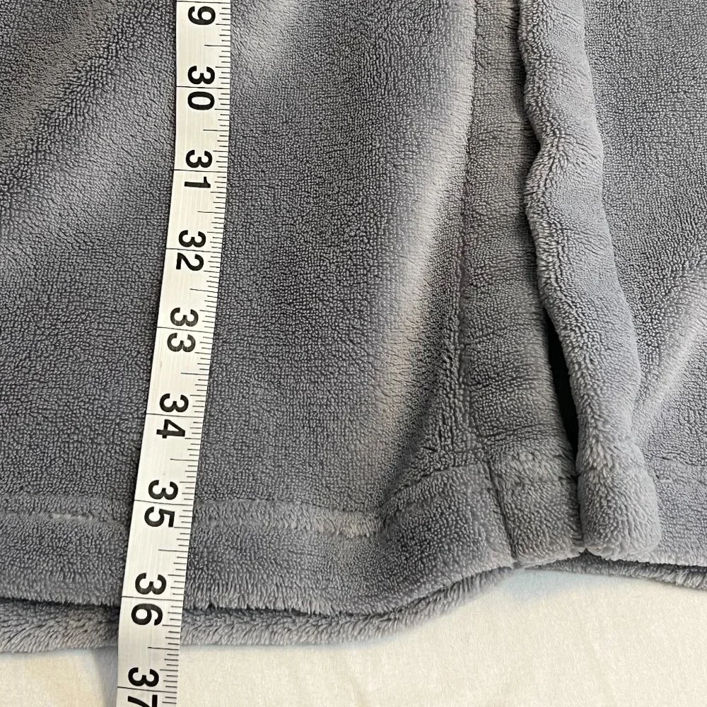 Victoria's Secret Women's Sleepwear Robe Gray Fleece Size S Belt Pocket - Picture 7 of 7